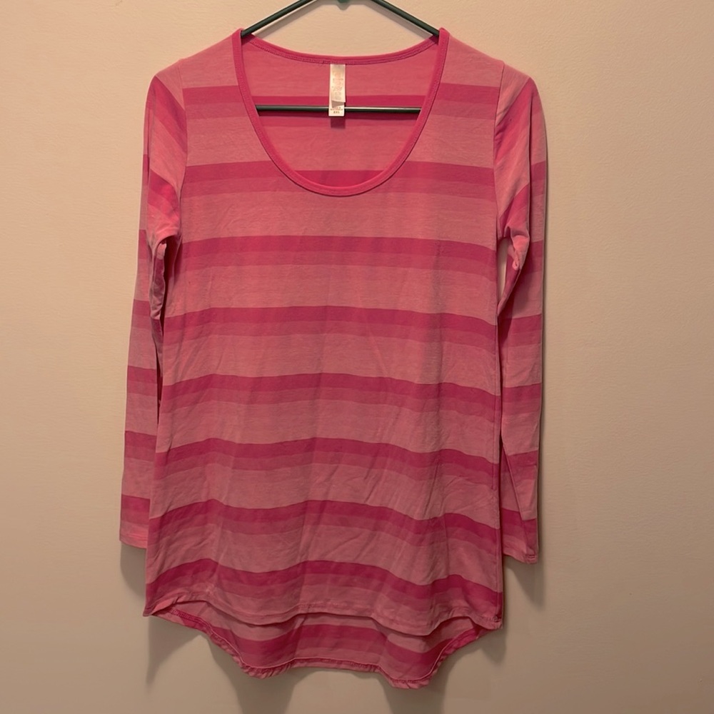 LuLaRoe lynnae top